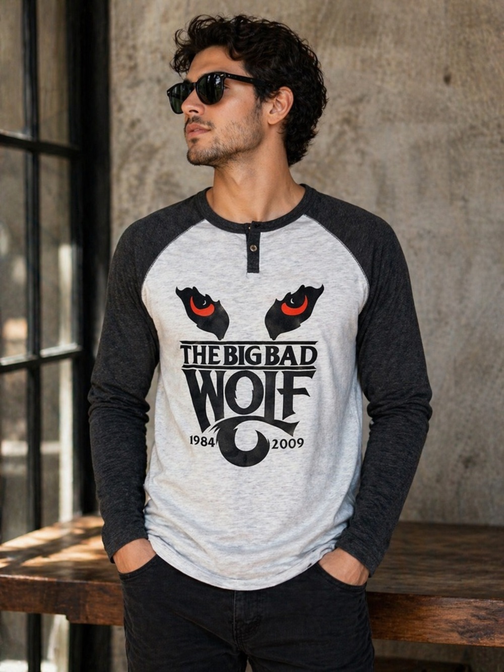 Big Bad Wolf Graphic Henley Shirt Mens L Busch Gardens Raglan Long Sleeve